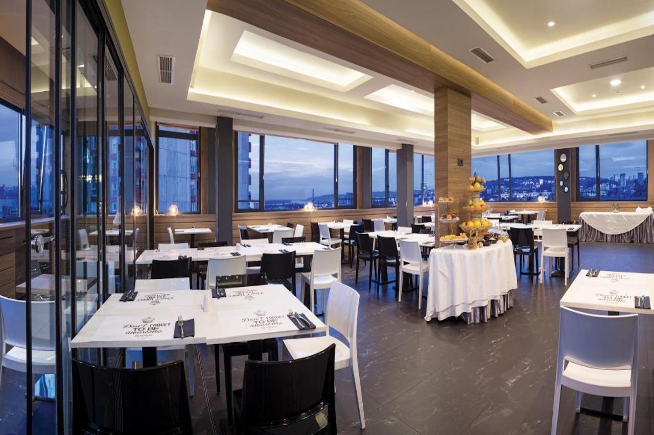 Radisson Red Belgrade Otel Dış mekan fotoğraf